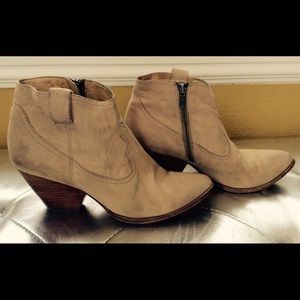 Rare Vintage Frye western booties
